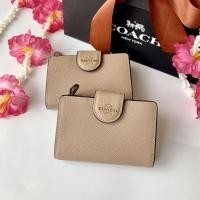 ราคา กระเป๋าสตางค์ COACH MEDIUM CORNER ZIP WALLET 6390 (29572966330)