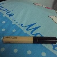 ราคา ส่งฟรี!!คอนซีลเลอร์ Maybelline fit me สี 20 sand (1088211729)
