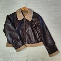 ราคา GU Leather Jacket เสื้อแจ็คเก็ตหนัง บุขน สีน้ำตาลเข้ม Size L หญิง มือ2 (48353135369)