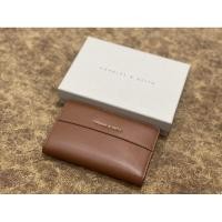 ราคา กระเป๋าสตางค์ ใบสั้น Charles&Keith ของแท้ ใหม่ชนช๊อบ ป้าย 1,290.-฿ ขาย 1,090.- (8815146386)