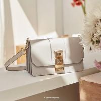 ราคา พร้อมส่ง!!! A treasure Box - Ivory Layer M (NEW IN PACK) (7488740164)