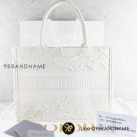 ราคา Christian Dior Medium Dior Book Tote (23027896512)