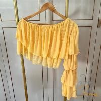 ราคา [UNUSED ส่งต่อ] เสื้อครอป เอวลอย เปิดไหล่ ZARA แท้ % (18395458273)