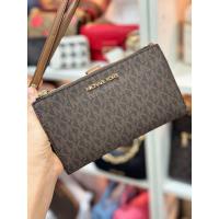 ราคา มือ 2 ใหม่กริป ไม่มีตำหนิ กระเป๋าสตางค์และใส่โทรศัพท์ Michael Kors Jet Set Travel double Zip Wristlet (29154835344)