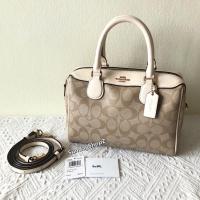 ราคา ‼️ส่งต่อกระเป๋า‼️ Outlet ของแท้ ~ กระเป๋า Coach ทรงหมอน 9 นิ้ว ลายซี สีขาวครีม อะไหล่ทอง (27536892525)