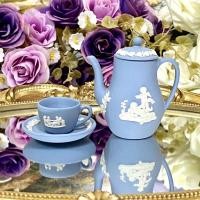 ราคา Rare ! Wedgwood Jasperware Miniature Teacup and Teapot Set ชุดถ้วยชา กา งานจิ๋วค่ะ (16077523782)