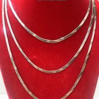 ราคา สร้อยสแตนเลส ลายงูแบน+ลายดอก ผสมกันในเส้นเดียว (9068699356)