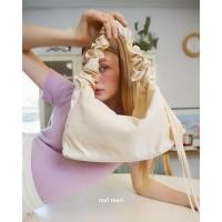 ราคา กระเป๋า แบรนด์ Nari Mari สะพายทรงเกี๊ยว รูดปรับสายได้ ขนาด 12 นิ้ว / มือสอง (24092593627)