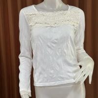 ราคา (พร้อมส่ง) เสื้อผู้หญิงสีขาวแขนยาวมือสอง อกปักลายลูกไม้ ป้าย petite flute (เปอติ ฟลุต) (24392847451)