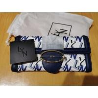 ราคา กระเป๋า​สตางค์​ใบยาวของแท้จากShop​ Lyn (6564902818)