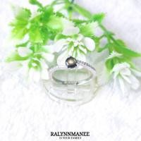 ราคา F6488 แหวนพลอยแบล็คสตาร์แซฟไฟร์แท้ (Natural Black Star Sapphire) ตัวเรือนเงินแท้925 ชุบทองคำขาว ไซส์57 แก้ไซส์ฟรี (53755246464)