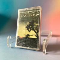 ราคา (พร้อมส่ง/ซีลปิดใหม่) Cassette Tape เทปเพลงสากล: Eagles — The Very Best of the Eagles [Thailand] (26623399724)