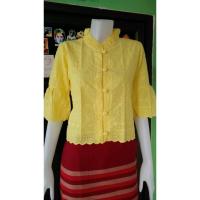 ราคา เสื้อลูกไม้สีเหลือง #เสื้อเหลือง# #เสื้อสีเหลือง เสื้อผ้าไทย มีหลายแบบ (676093299)