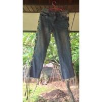 ราคา KRISTHAYA Woman Jeans กางเกงยีนแฟชั่นมือสอง ร้อยสายด้านข้าง (11550083987)