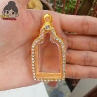ราคา กรอบพระ กรอบพระชุบทองล้อมเพชร | ใส่หลวงพ่อไปล่ | กว้าง2.5*สูง4.6ซม.(ขนาดจอกระจก) (19887356668)