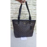 ราคา coach ZIP TOP TOTE IN SIGNATURE (COACH F58294) (591202110)