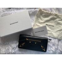 ราคา Used like new Balenciaga long wallet อะไหล่ทอง ซื้อปี ตุลา 2019 (4044765013)