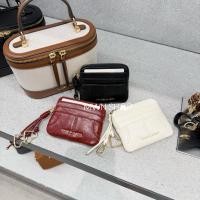 ราคา Charles&keith กระเป๋าใส่บัตร ciara มีโค้ดลด20% พร้อมถุงผ้า ถุงกระดาษ ของแท้จากชอป (48556313366)