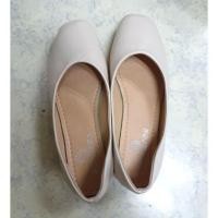 ราคา ขายรองเท้าคัชชู สีครีม size 38 (4843046301)