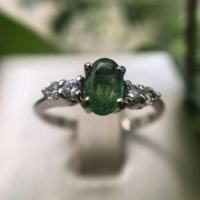 ราคา แหวนมรกตแซมเบียแท้ ตัวเรือนเงินแท้ 92.5% ชุปทองคำขาว (49658032902)