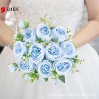 ราคา [EH] ดอกกุหลาบสีชมพูดอกโบตั๋นดอกไม้ประดิษฐ์ช่อดอกไม้ผ้าไหม 27 หัวดอกกุหลาบดอกไม้ปลอมสําหรับแจกันตารางจัดบ้านตกแต่งงานแต่งงานดอกไม้ VN (56057243285)