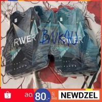 ราคา River BNK48 1st Album "RIVER" (CD+DVD) **ไม่มีรูปสุ่ม กับ บัตร 2 shot** (1403257236)