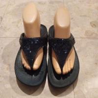 ราคา รองเท้าเพื่อสุขภาพ ยี่ห้อ fitflop สีกรมฯ แท้ (มือสอง)(ราคามือหนึ่ง 3,990 บาท) (24332930038)
