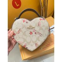 ราคา New Coach Heart Crossbody ของใหม่มือ1 แท้ % (25501055955)