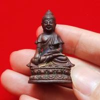 ราคา พระกริ่งอนาลโย หลวงปู่ขาว อนาลโย วัดถ้ำกลองเพล อุดรธานี ปี พ.ศ. ๒๕๒๑ เนื้อนวะก้นทองแดง สร้างเพียง 999 องค์ (40523386286)