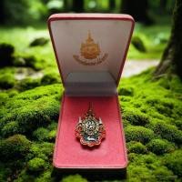 ราคา เข็มกลัดที่ระลึก กะหลั่ยทอง ฝังเพชร ลงยา พร้อมกล่องเดิมๆ 9 (53002088292)