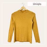 ราคา เสื้อยืดคอสูง ผ้าลายนูน (Ribbed) แขนยาวมือสอง สีเหลืองมัสตาร์ด แบรนด์ Uniqlo (22057443577)