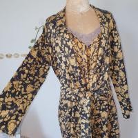 ราคา ชุดนอนเซตวิคตอเรียซีเคร็ท จับเซตคลุมเดรส คลุมผ้าซิลล์ silk เดรสายเดี่ยว หรูหรา สวยงาม ลายวินเทจ (18704888104)