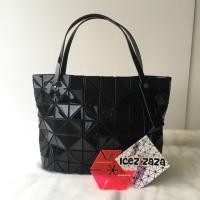 ราคา USED LIKE NEW BAO BAO ISSEY MIYAKE ROCK SMALL (175309746)