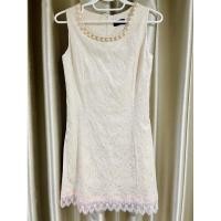 ราคา เดรสสีขาวปักมุกชายลูกไม้ (26212815682)