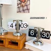 ราคา ♞DDORIA นาฬิกาดิจิตอลพลิกลงนาฬิกา Retro Minimalist เท้าเดียวนาฬิกาพลิกอัตโนมัตินาฬิกาตั้งโต๊ะสำหรับ (27518826860)