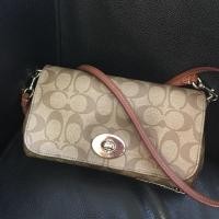 ราคา Coach ruby 2900ตำหนิเยอะ (111085074)
