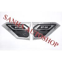 ราคา ครอบแก้มข้างโครเมียม Side Vent Mazda BT-50 ปี 2021,2022,2023,2024,2025,2026,2027 งาน L (8337252093)