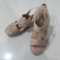 ราคา รองเท้าส้นสูง 2.5" เบอร์ 40 (6164413109)