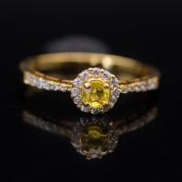 ราคา แหวนพลอยบุษราคัมน้ำทองบางกะจะ(Yellow Sapphire) ตัวเรือนCopper ผสมเงิน ชุบทอง ล้อมด้วยเพชร CZ ไซด์นิ้ว 54 หรือเบอร์ 7 (43811686908)