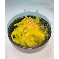 ราคา ยำก๊งฉ่ายน้ำมันงา คัดหัวผักกาด เปรี้ยวหวานเค็มกำลังดี (ผสมข่าคั่วป่น) สูตร อาม่า (26165409015)