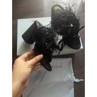 ราคา Lyn around brand Z.35 รองเท้าส้นสูง แต่งขนนก ราคาป้าย 3990฿ (15130267656)