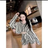 ราคา Setเสื้อเชิ้ตครอปแขนยาว มีกระเป๋าหน้า ผ่าหลัง มาพร้อมกับกางเกง ขาสั้นแต่งกระเป๋า ผ้าไหมพรม อ่านรายละเอียดค่ะ (24483977033)