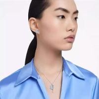 ราคา ♞Swarovski ชุดสร้อยคอ ต่างหู รูปหงส์ สีฟ้า (19696514668)