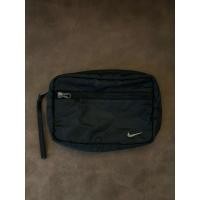 ราคา กระเป๋าถือ Nike สีดำ (43602035647)