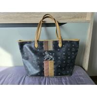 ราคา กระเป๋า MCM มือสองของแท้ 100% ทรง Tote หนังแท้ทั้งใบ สภาพใช้งานไม่มีขาด ปริ ของมือสอง (43461561786)