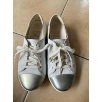 ราคา รองเท้าfitflopสีขาวมือสอง (20089505648)