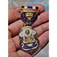 ราคา เหรียญหลวงพ่อปลัดเสน ปี20 เนื้อพิเศษกะไหล่ทองลงยา ศิษย์หลวงพ่อแดง วัดเขาบันไดอิฐ สวยแท้คมกริ๊ปหายากมาก นานๆเจอซักองค์ (8791480916)