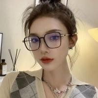 ราคา แว่นตากันแดดเปลี่ยนสีเลนส์แบน กรอบใสสีน้ำตาล (50700729166)