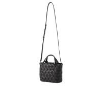 ราคา issey miyake baobao mini crystal mini matte bag สภาพใช้งาน (41815587979)