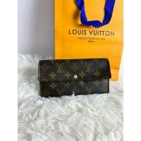 ราคา กระเป๋าสตางค์ Louis Vuitton International แท้ มือสอง สภาพดี พร้อมใช้ (40659555226)